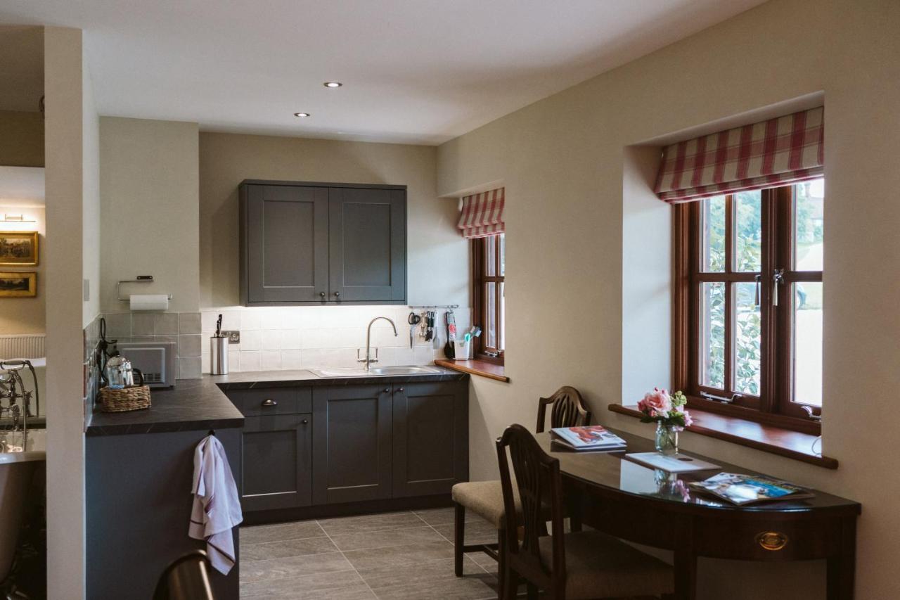 The Apple Rooms - Houghton Lodge ストックブリッジ エクステリア 写真